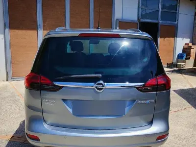 Usata Opel Zafira Tourer 150 CV (110 kW) 2012 Monovolume