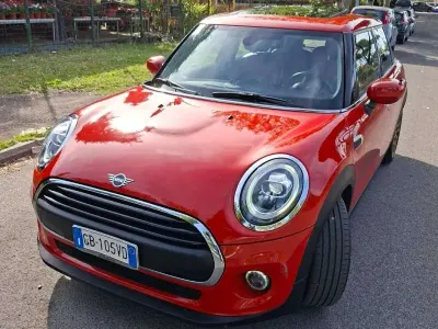 Usata Mini ONE 75 CV (55 kW) 2020 Arancione Utilitaria