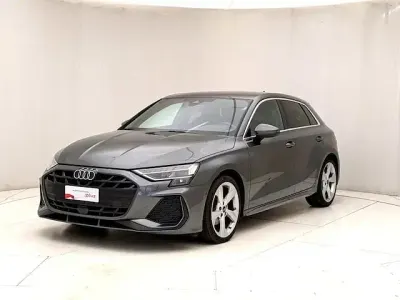 Gebraucht Audi A3 S-Line 150 PS (110 kW) 2024 Grau Limousine