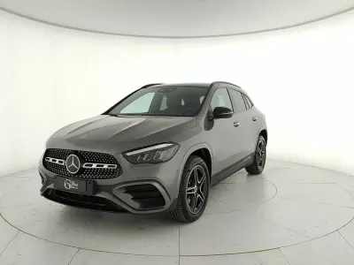 Usata Mercedes GLA250 AMG Line Premium 163 CV (119 kW) 2023 Grigio SUV