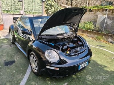 Usata VW New Beetle 105 CV (77 kW) 2006 Nero Utilitaria
