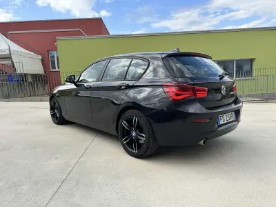 Usata BMW 116 Sport Line 116 CV (85 kW) 2016 Nero Utilitaria