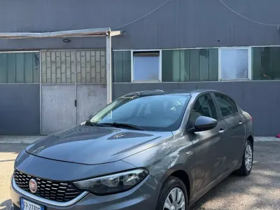 Usata Fiat Tipo Lounge 95 CV (69 kW) 2018 Grigio Berlina