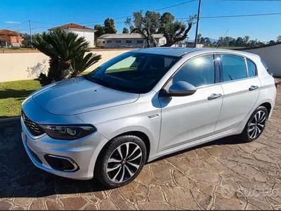 Usata Fiat Tipo 84 CV (61 kW) 2018 Grigio Berlina