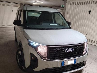 Usata Ford Tourneo Courier Active 125 CV (91 kW) 2024 Grigio Monovolume