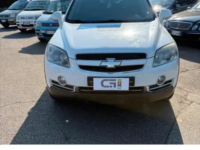 Usata Chevrolet Captiva LT 150 CV (110 kW) 2009 Bianco SUV