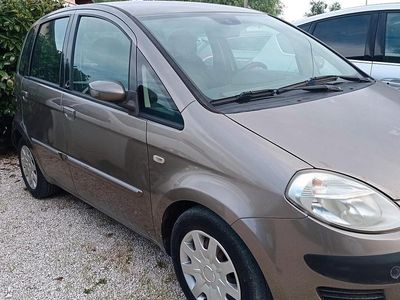 Usata Lancia Musa 89 CV (65 kW) 2006 Giallo Monovolume