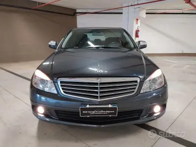 Usata Mercedes C220 Avantgarde 170 CV (125 kW) 2008 Bluazzurro Berlina