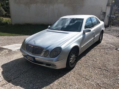 Usata Mercedes E220 2002 Grigio Berlina