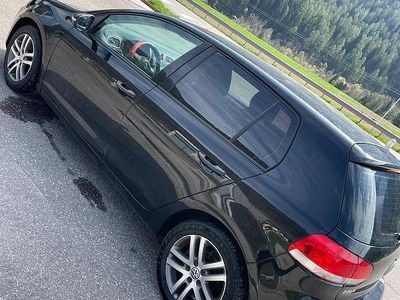 Usata VW Golf VII 102 CV (75 kW) 2012 Nero Berlina