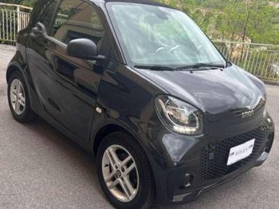 Begagnad Smart ForTwo Coupé Pure 41 kW (56 HK) 2020 Svart Halvkombi