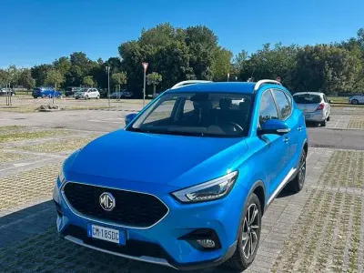 Usata MG ZS Luxury 106 CV (77 kW) 2023 Blu SUV