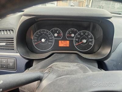 Usata Fiat Grande Punto 65 CV (47 kW) 2007 Grigio Utilitaria