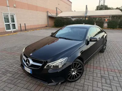 Usata Mercedes E350 252 CV (185 kW) 2014 Nero Coupé