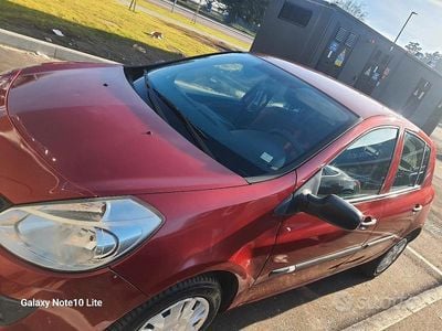 Gebraucht Renault Clio II 75 PS (55 kW) 2005 Rot Limousine