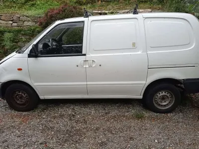 Usata Nissan Vanette 61 CV (44 kW) 1991 Monovolume