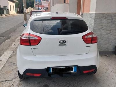 Käytetty Kia Rio 90 HP (66 kW) 2012 Sedan