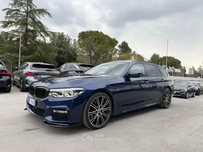 Usado BMW 530 M Sport 265 HP (194 kW) 2017 Azul Carrinha