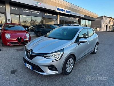 Usata Renault Clio V Intens 86 CV (63 kW) 2020 Grigio Berlina