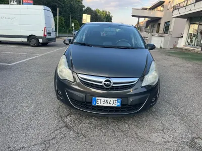 Usata Opel Corsa 86 CV (63 kW) 2014 Grigio Utilitaria
