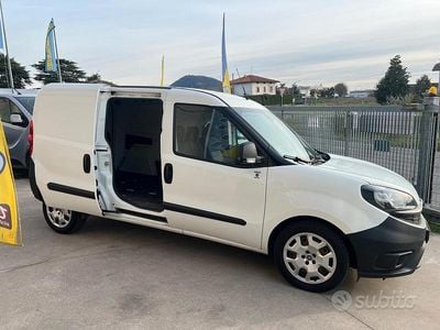 Usata Fiat Doblò S 105 CV (77 kW) 2021 Bianco Monovolume