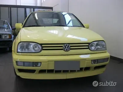 Usata VW Golf Cabriolet Conceptline 101 CV (74 kW) 1995 Giallo Cabrio