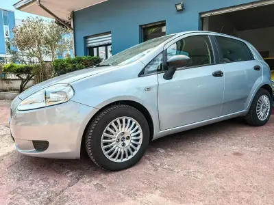 Usata Fiat Grande Punto Active 65 CV (47 kW) 2006 Grigio Utilitaria