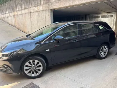 Usata Opel Astra Innovation 110 CV (80 kW) 2019 Nero Station wagon