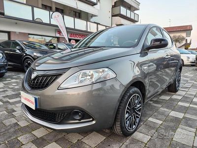 Usata Lancia Ypsilon 70 CV (51 kW) 2023 Nero Utilitaria