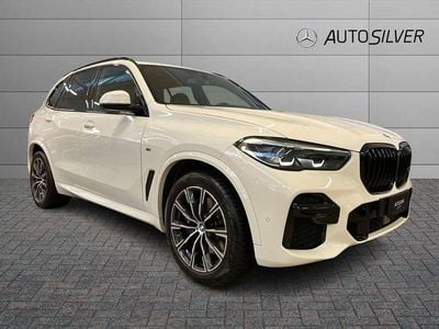 Bianco / pastello Usata 2022 BMW X5 M Sport SUV | 47.700 € (Buon prezzo)