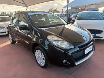 Usata Renault Clio IV 75 CV (55 kW) 2012 Nero Berlina