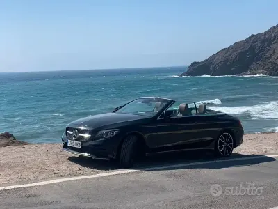 Usata Mercedes C300 156 CV (114 kW) 2019 Nero Cabrio