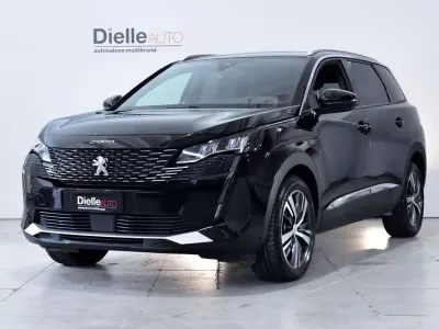 Usata Peugeot 5008 Allure 131 CV (96 kW) 2024 Nero metallizzato SUV