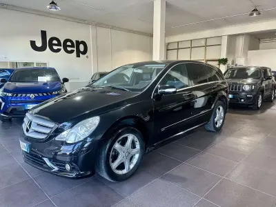 Usata Mercedes R320 Chrome 224 CV (164 kW) 2009 Nero Monovolume
