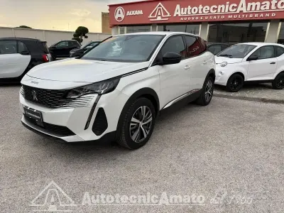 Usata Peugeot 3008 Allure 131 CV (96 kW) 2022 Bianco SUV