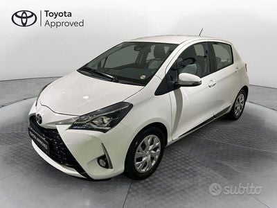 Usata Toyota Yaris Active 72 CV (52 kW) 2020 Bianco Berlina