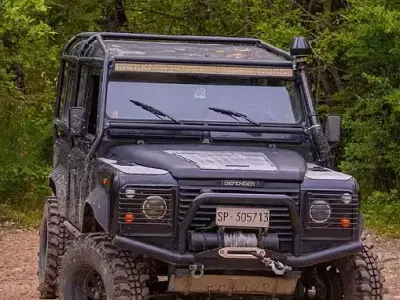 Usata Land Rover Defender 109 CV (80 kW) 1991 SUV