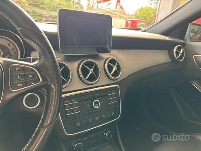 Usata Mercedes GLA220 177 CV (130 kW) 2017 Grigio SUV