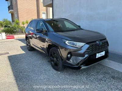 Usata Toyota RAV4 Hybrid Style 217 CV (159 kW) 2019 Nero SUV