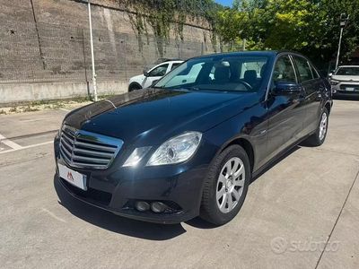 Usata Mercedes E220 Executive 169 CV (124 kW) 2009 Blu Berlina