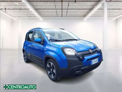 Usado Fiat Panda Cross Cross 69 CV (50 kW) 2025 Azul Utilitario