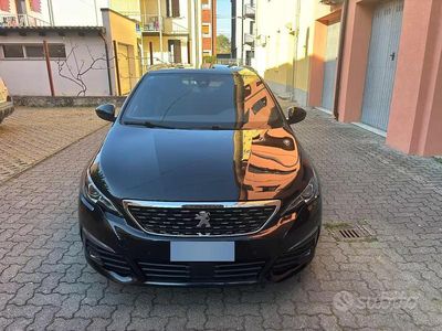 Usata Peugeot 308 GT-line 120 CV (88 kW) 2018 Nero Station wagon