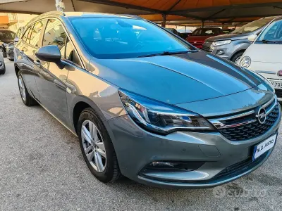 Usata Opel Astra Business 95 CV (69 kW) 2016 Grigio Station wagon