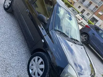 Usata Renault Clio II 58 CV (42 kW) 2007 Berlina