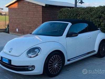 Usata VW Beetle Cabriolet 160 CV (117 kW) 2013 Bianco Cabrio