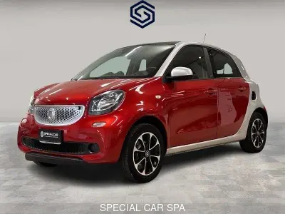 Usata Smart ForFour Passion 71 CV (52 kW) 2016 Rosso Utilitaria