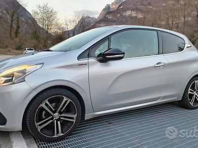 Usata Peugeot 208 GT-line 82 CV (60 kW) 2017 Grigio Utilitaria