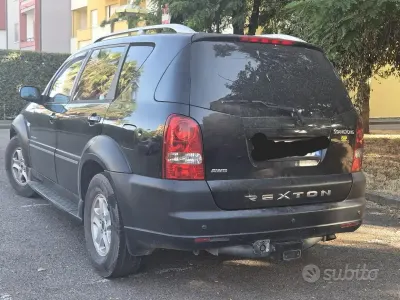 Usata SsangYong Rexton 186 CV (136 kW) 2010 Nero SUV