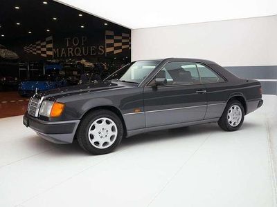 Usata Mercedes E300 220 CV (161 kW) 1992 Grigio metallizzato Coupé