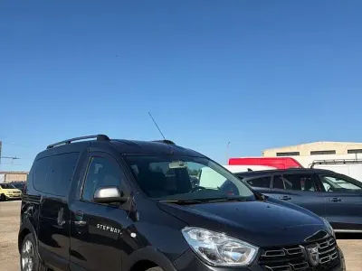 Usata Dacia Dokker 95 CV (69 kW) 2019 Grigio Monovolume